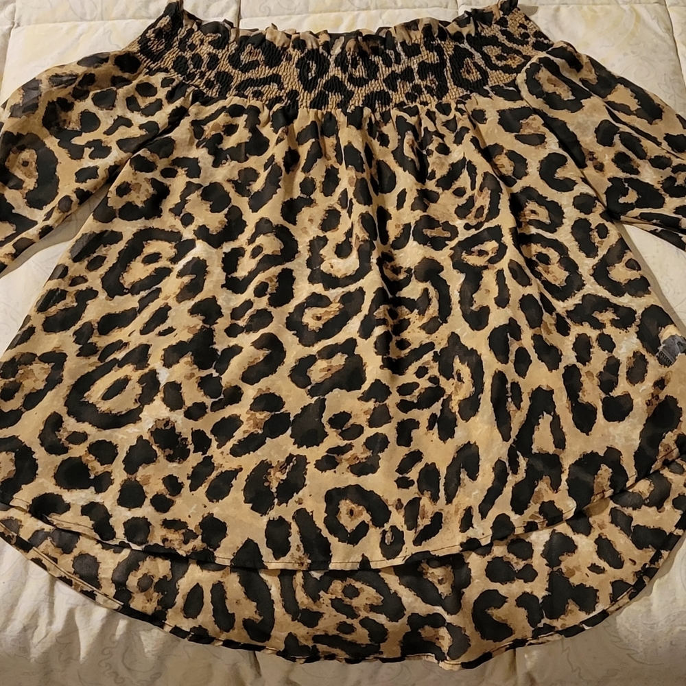 Women's Off Shoulder Blouse.